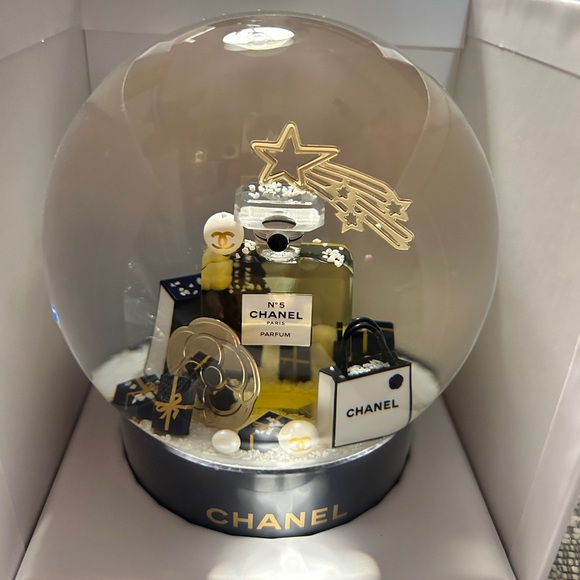 CHANEL Other - CC 2025 Snow Globe/Limited Edition